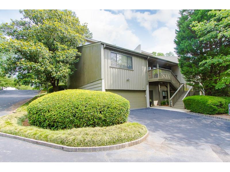 Mill Walk townhomes in Buckhead