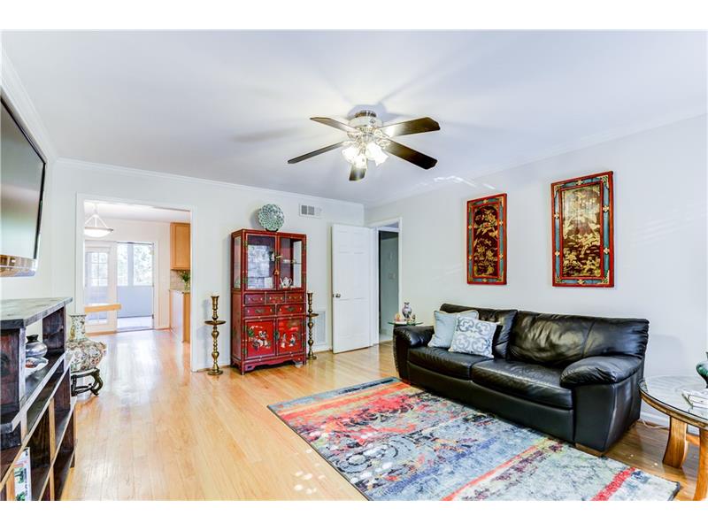 Carlyle Square Condominiums in Atlanta