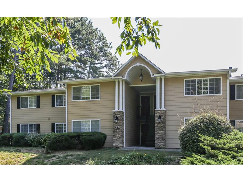 Carlyle Woods Condos & Townhomes in Brookhaven, GA