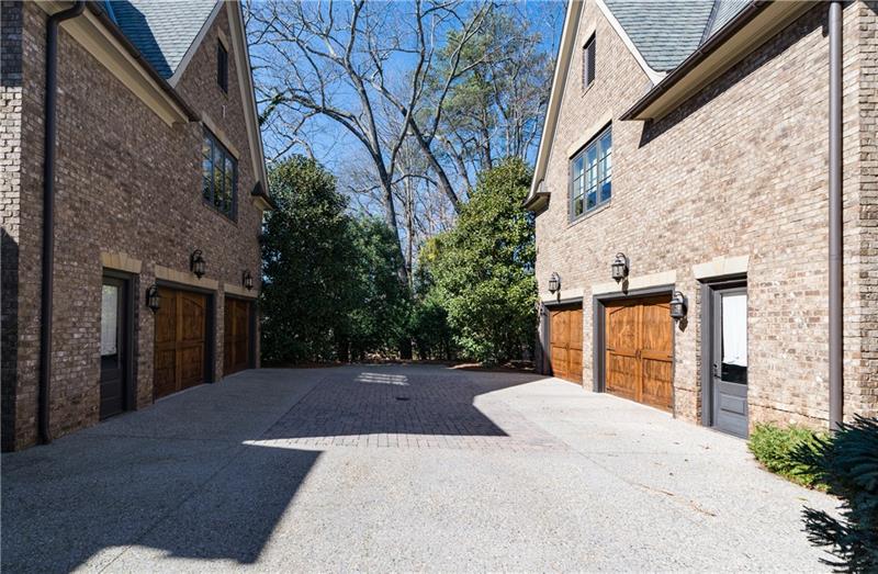 895 W Paces Ferry Road NW