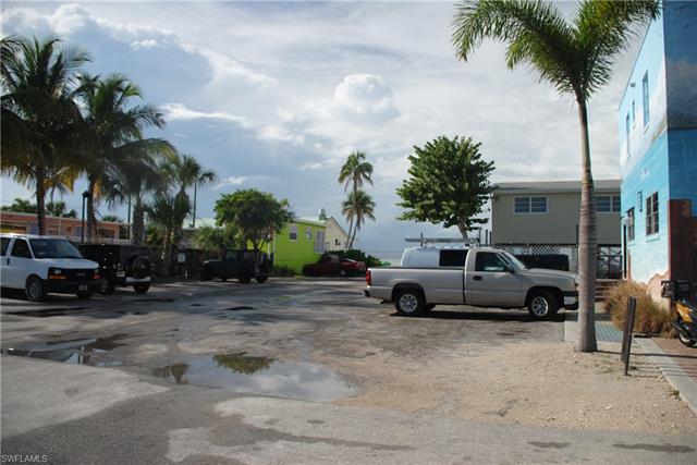 1240 Estero Blvd