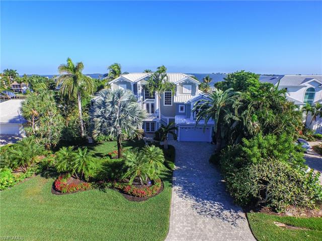 1206 Bay Dr