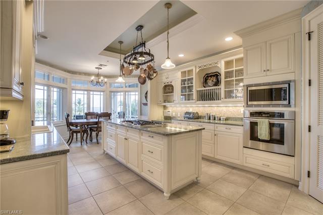 1206 Bay Dr