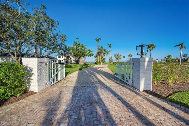 900 Robalo Dr