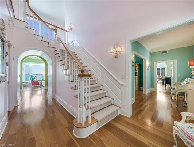 1069 Bird Ln