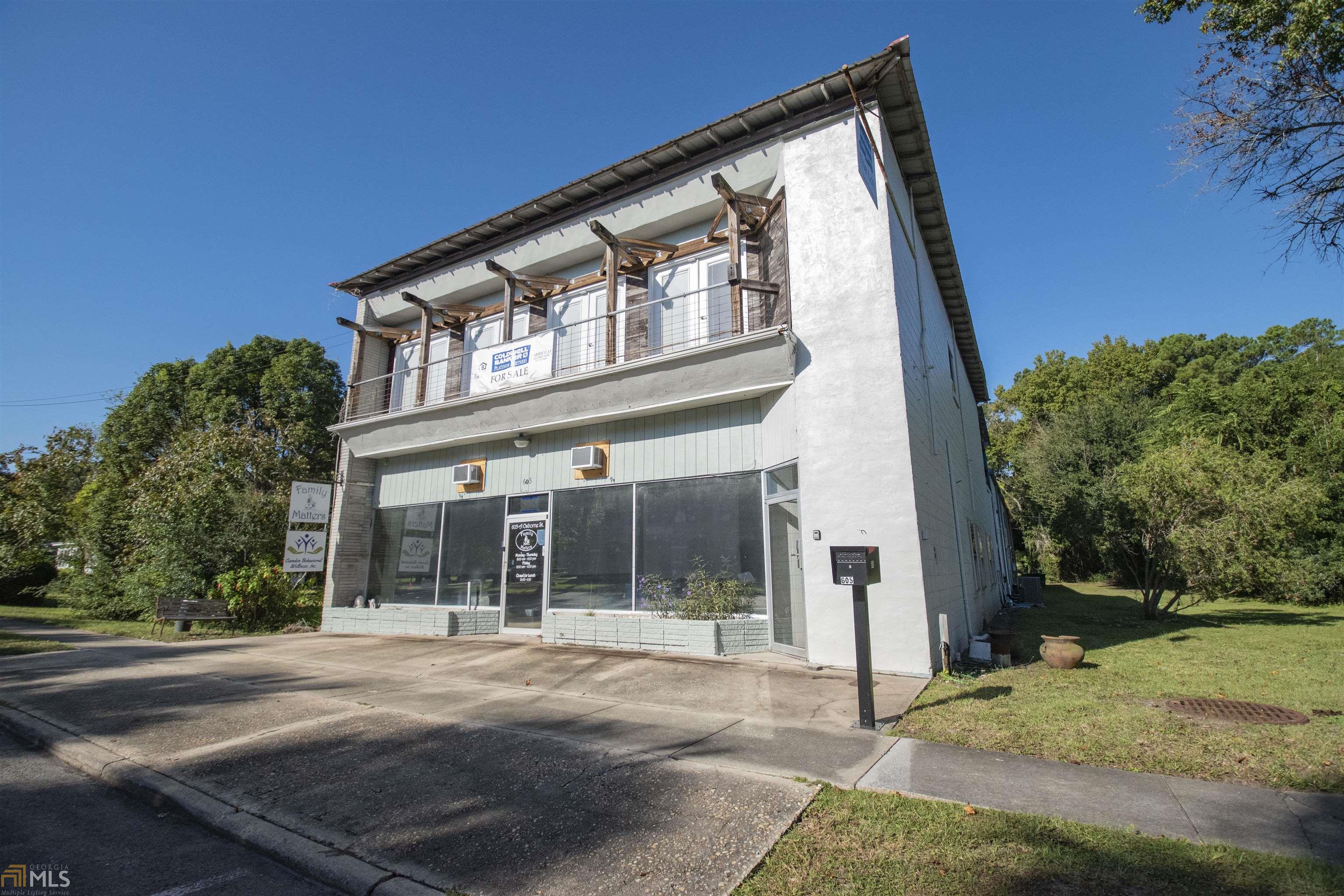 605 Osborne St