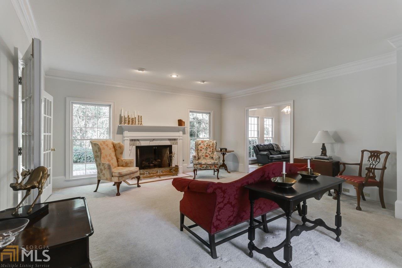 110 Grosvenor Pl