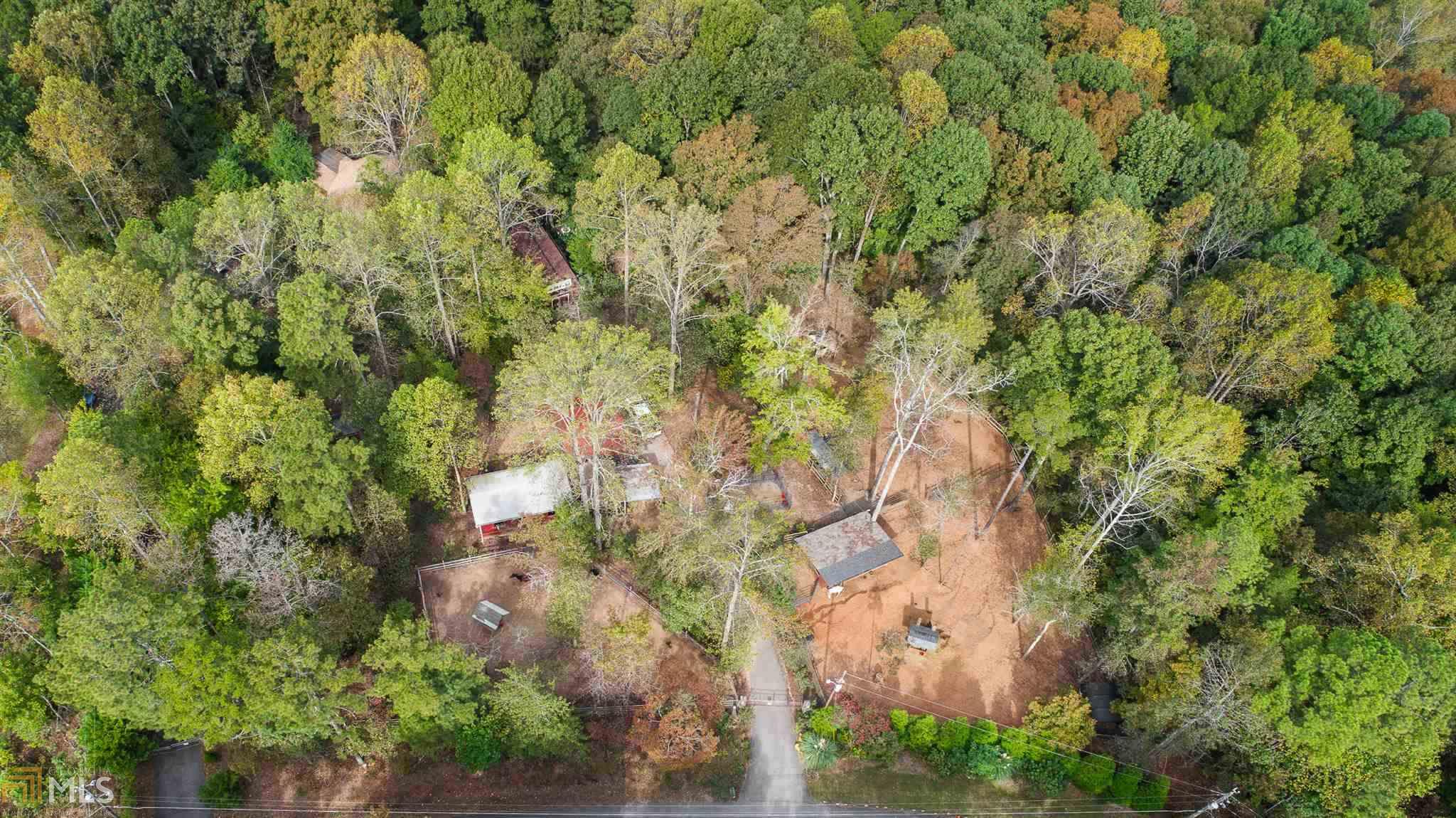 2025 Vicki Ln