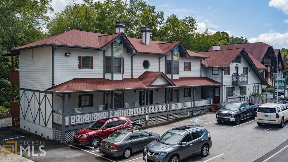 892 Edelweiss St