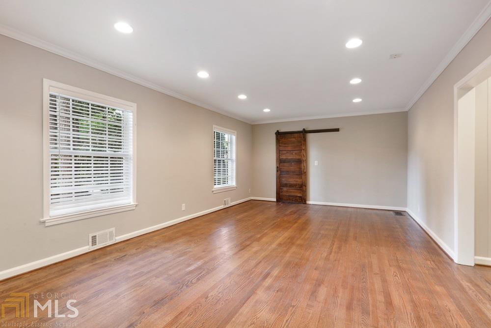 1585 Peachtree Battle Ave NW