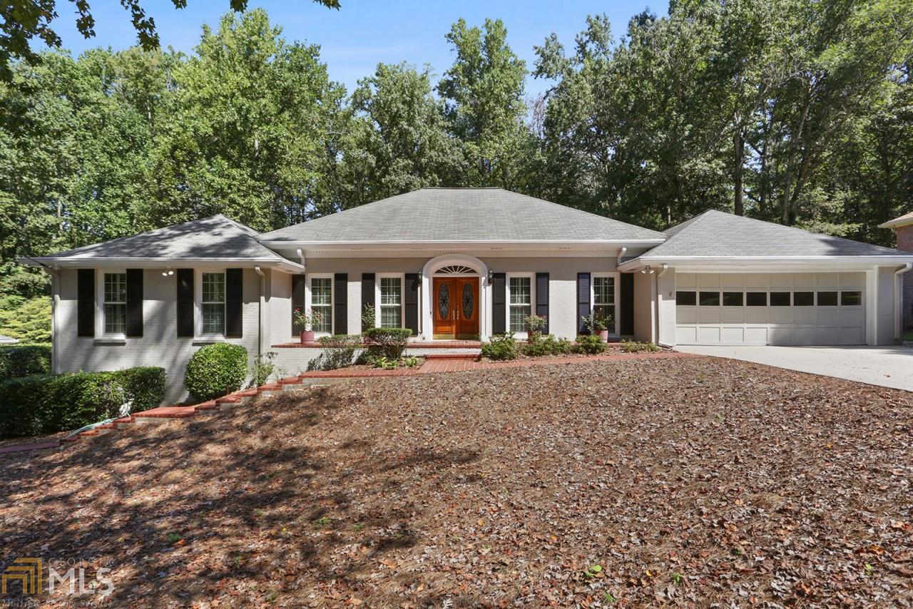 280 Riverhill Dr