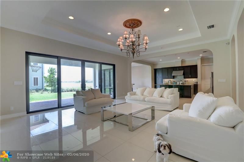 11120 Watercrest Cir
