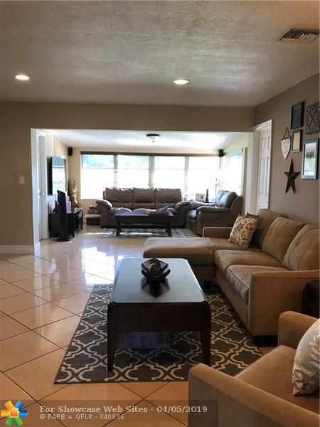 1812 W W River Dr