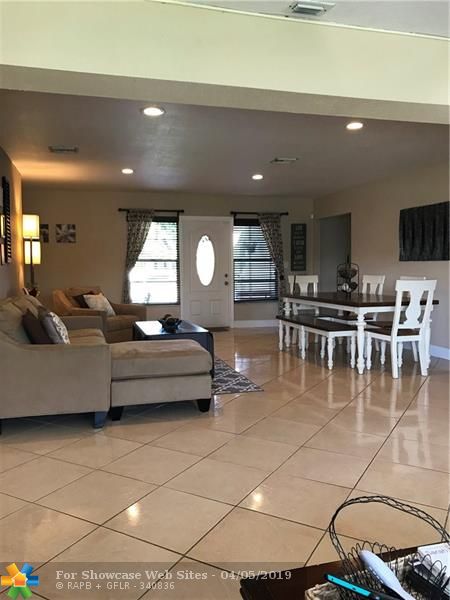 1812 W W River Dr