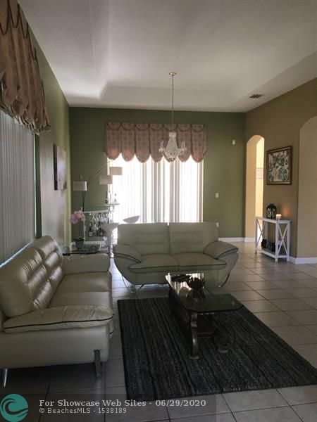 797 NW 136th Ave