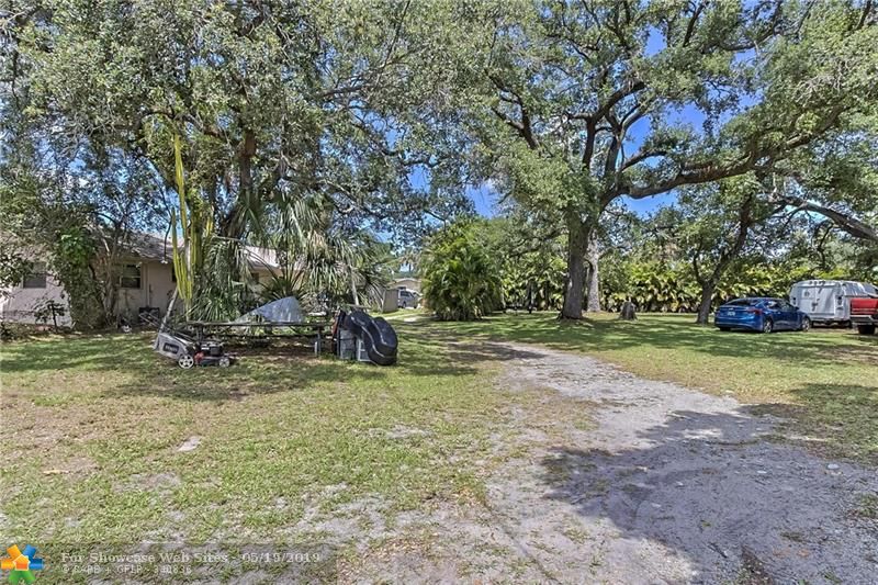 2037 SW 29th Ave