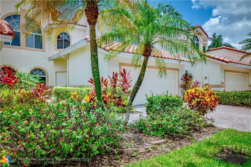 676 W Palm Aire Dr