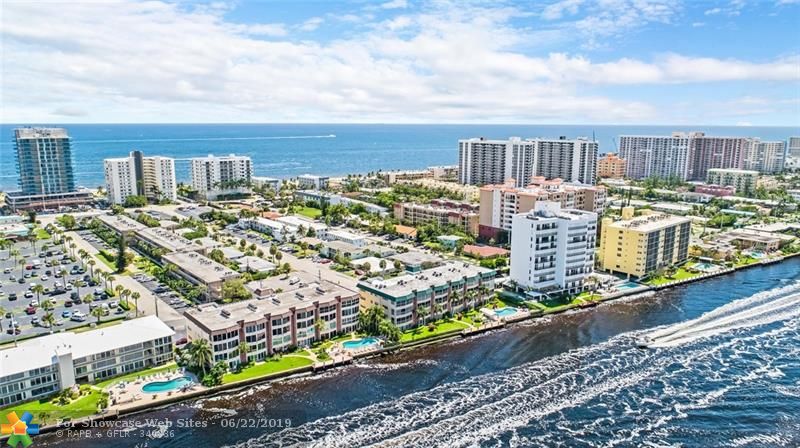 711 N Riverside Dr