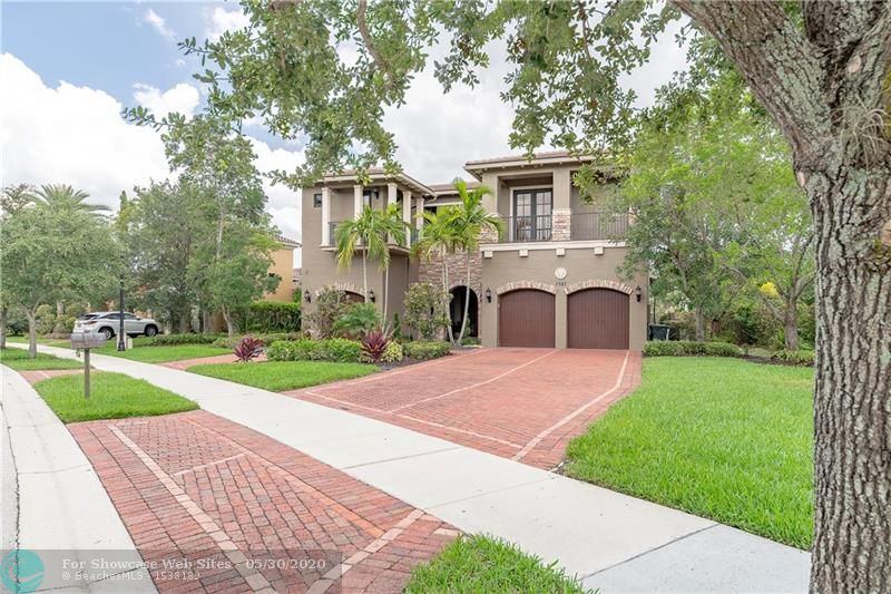 7327 Wisteria Ave