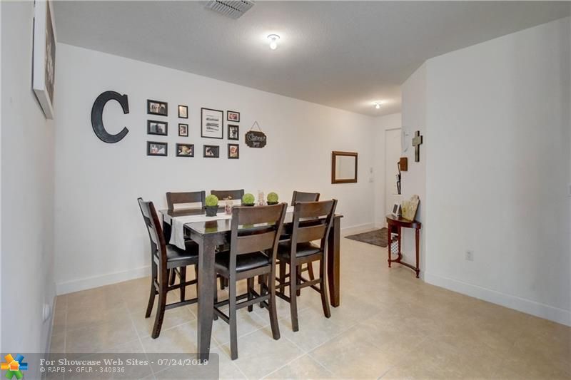 4523 NW 48th Ter