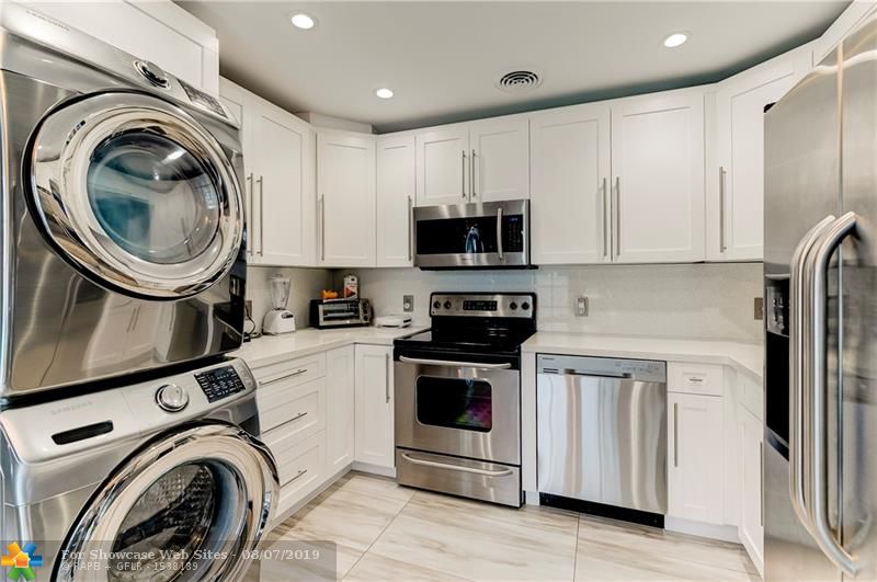 2708 NE 14th Street Cswy