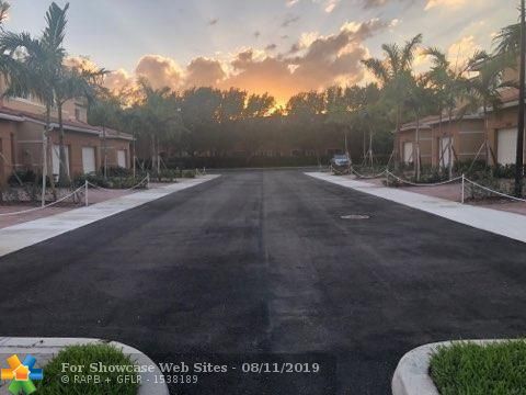 4948 SW 30 Terrace