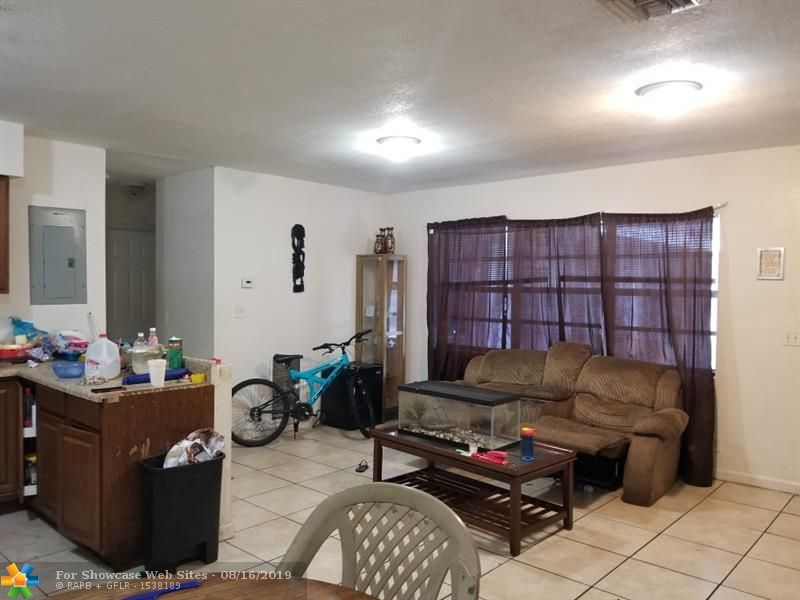 179 NW 40th Ct
