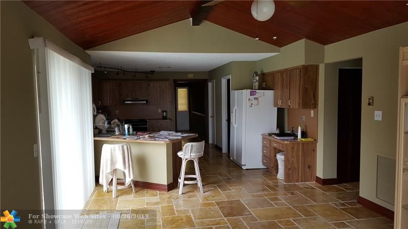 1472 SW 28th Ter