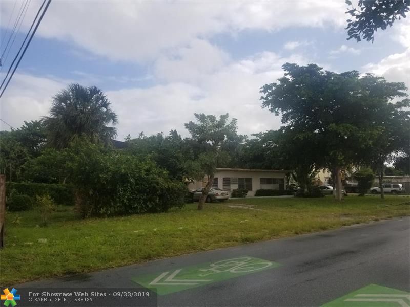 1105 NE 16th Ave