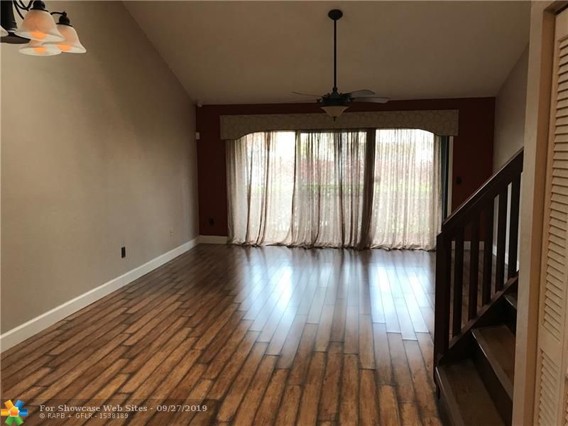 474 SE 11th Ter