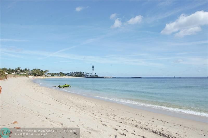 2100 Bay Dr