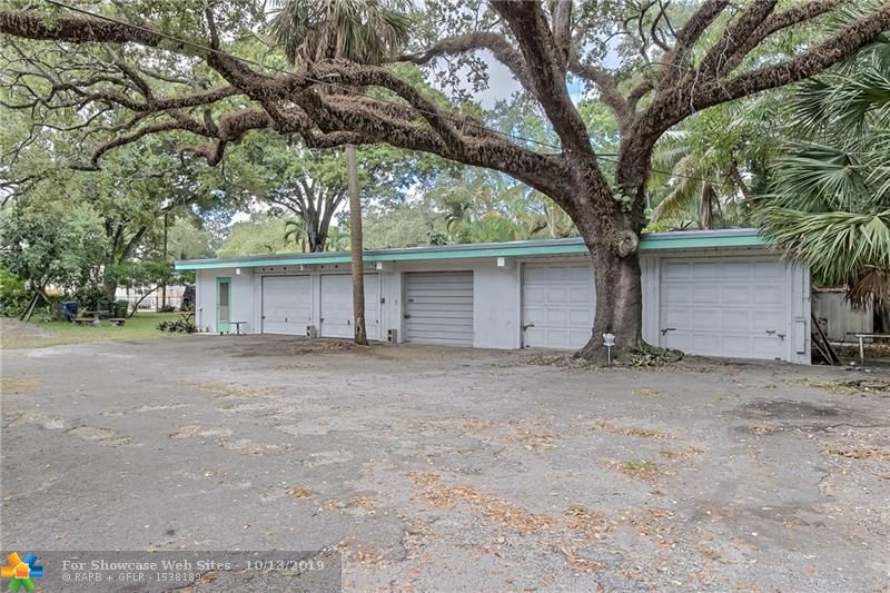2451 SW 15th Ave