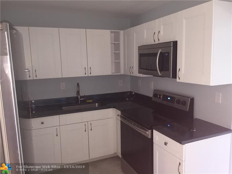 685 NW 21st St