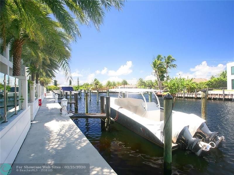 261 Shore Ct