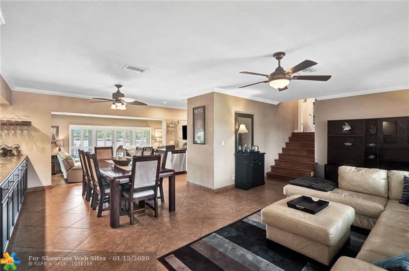 4821 NE 15th Ter