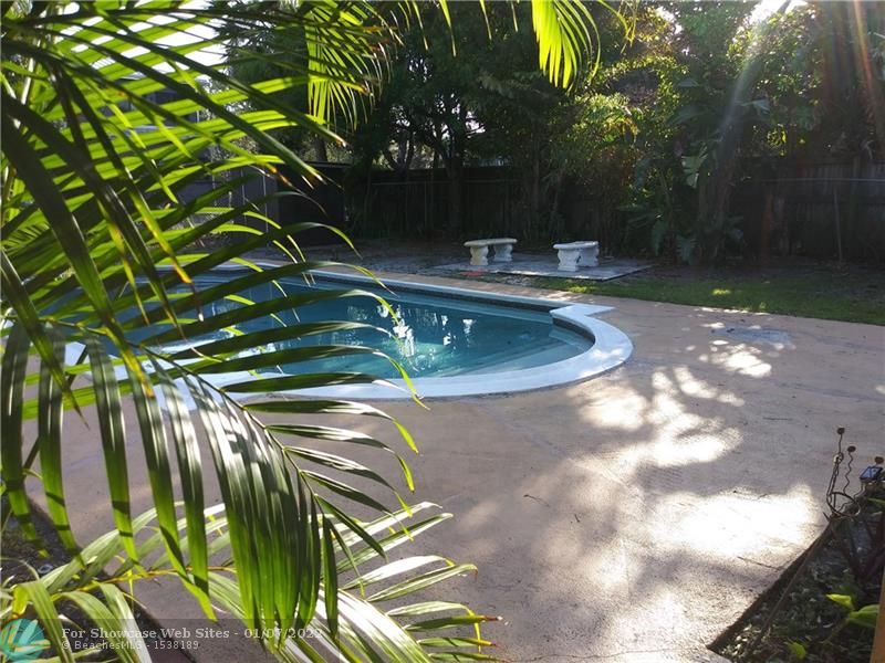 200 SE 19th St