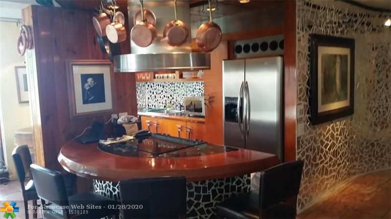 3013 Harbor Dr