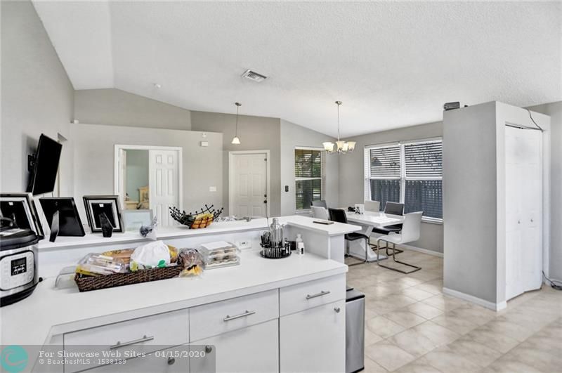 6167 NW 40th St