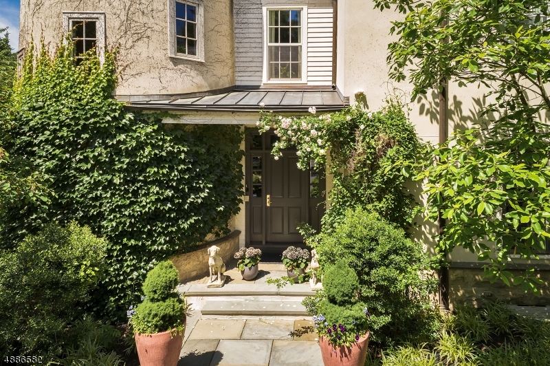 110 Rolling Hill Rd