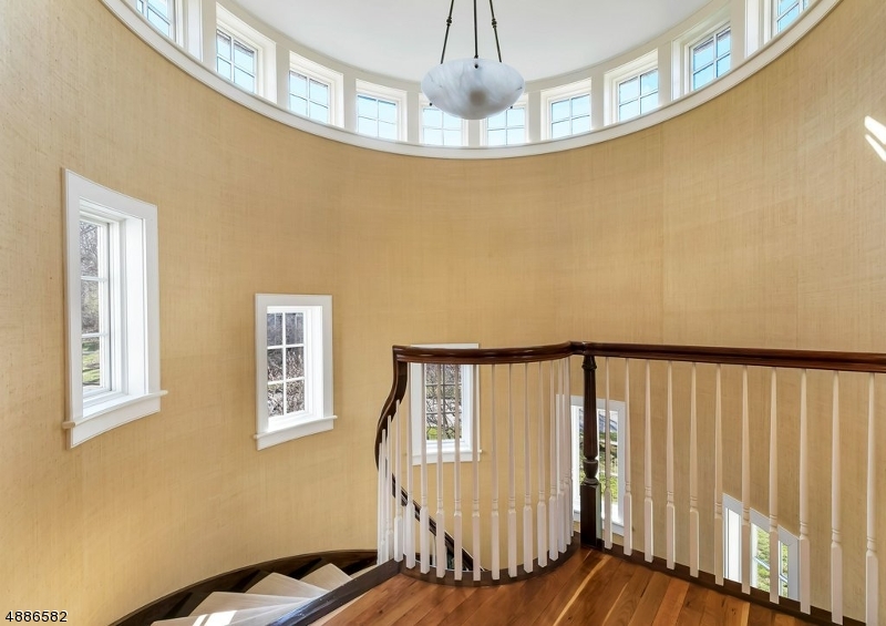110 Rolling Hill Rd