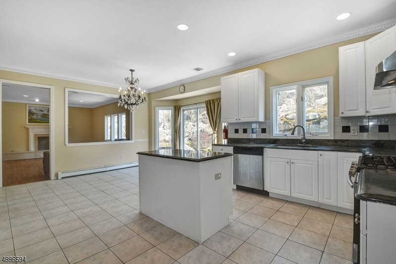 20 Emerson Rd