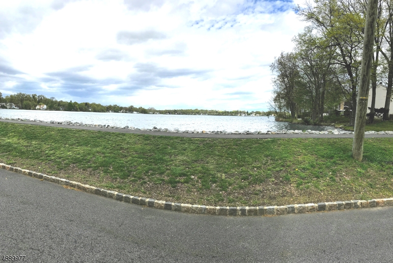 719 Lake Shore Dr