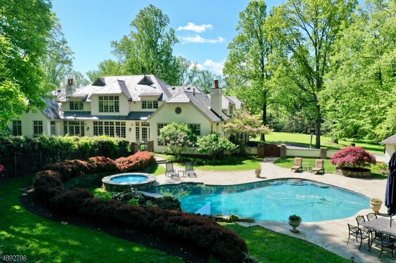 141 Dryden Rd