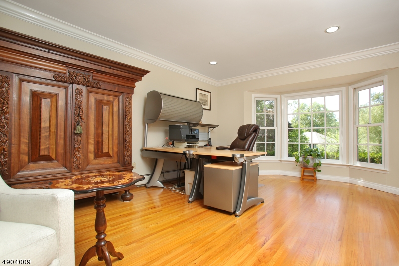 7 Granada Dr