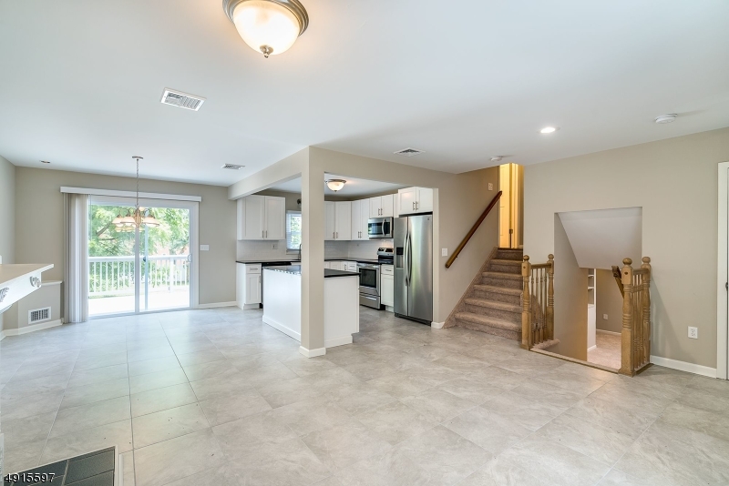 23 Sandra Ct