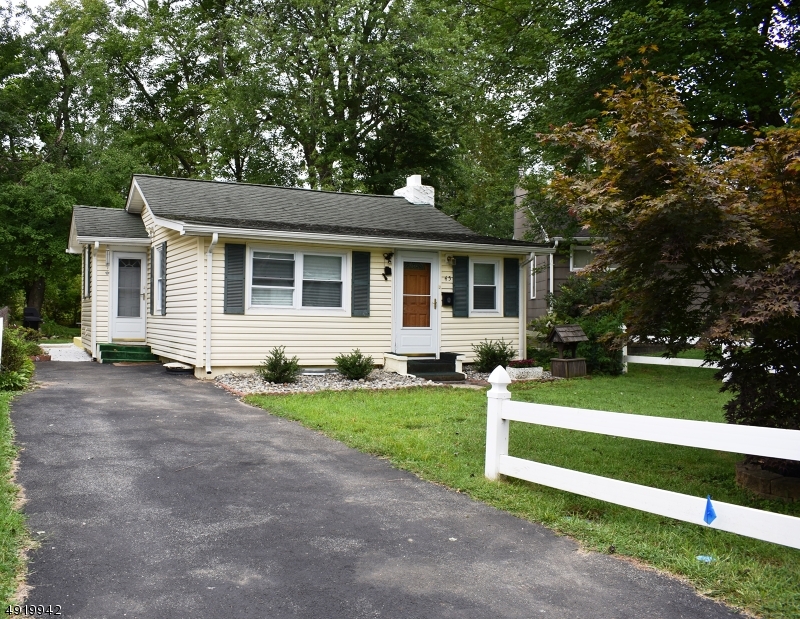 45 Manito Ave