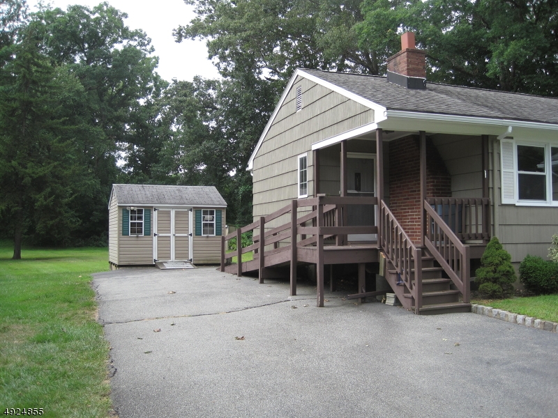 81 Bell Rd