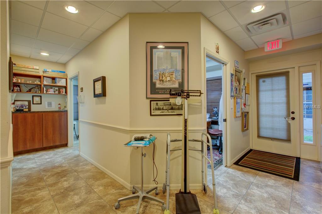 1505 Tamiami Trail S
