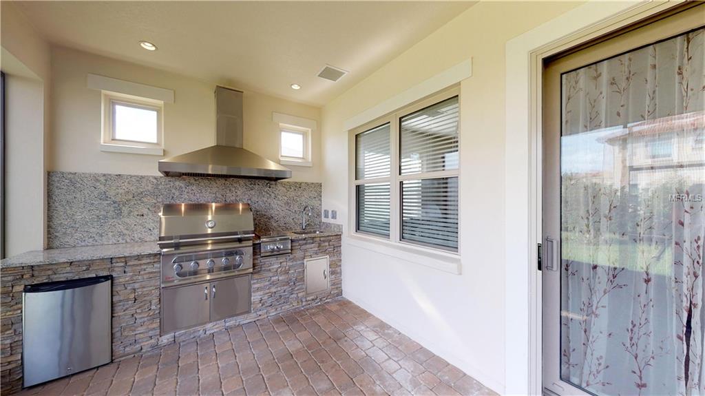 10728 Royal Cypress Way