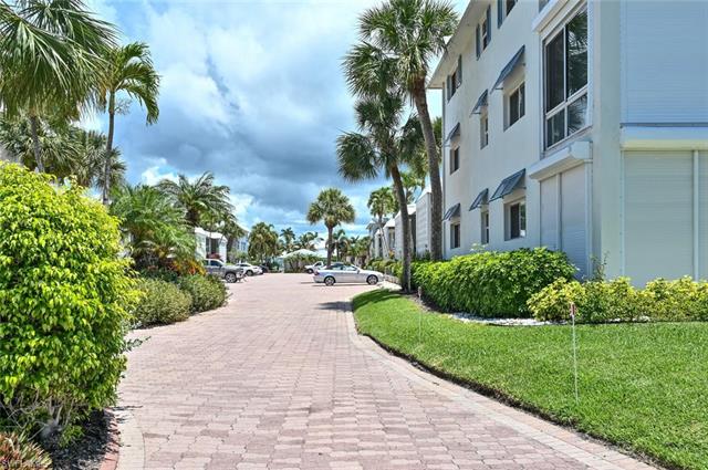 2100 Gulf Shore Blvd N